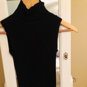 New York & Co black sleeveless turtleneck